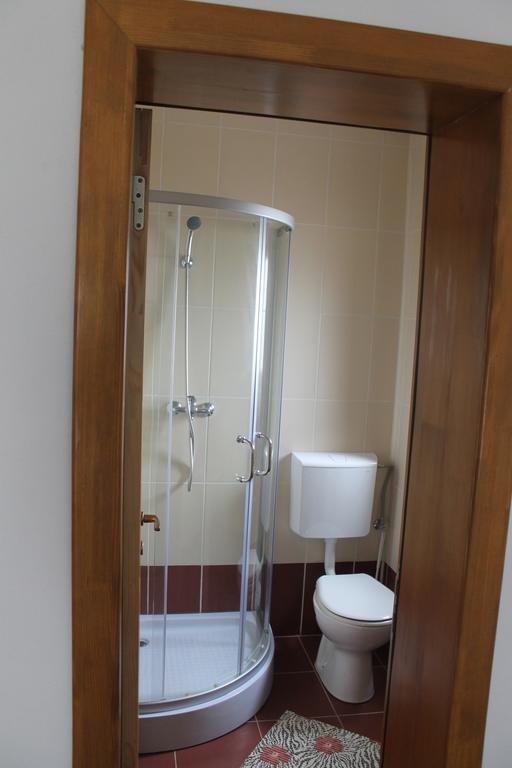 Pensiunea Muntele Alb Horezu Kamer foto
